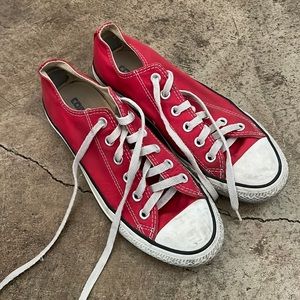 Red low top converse